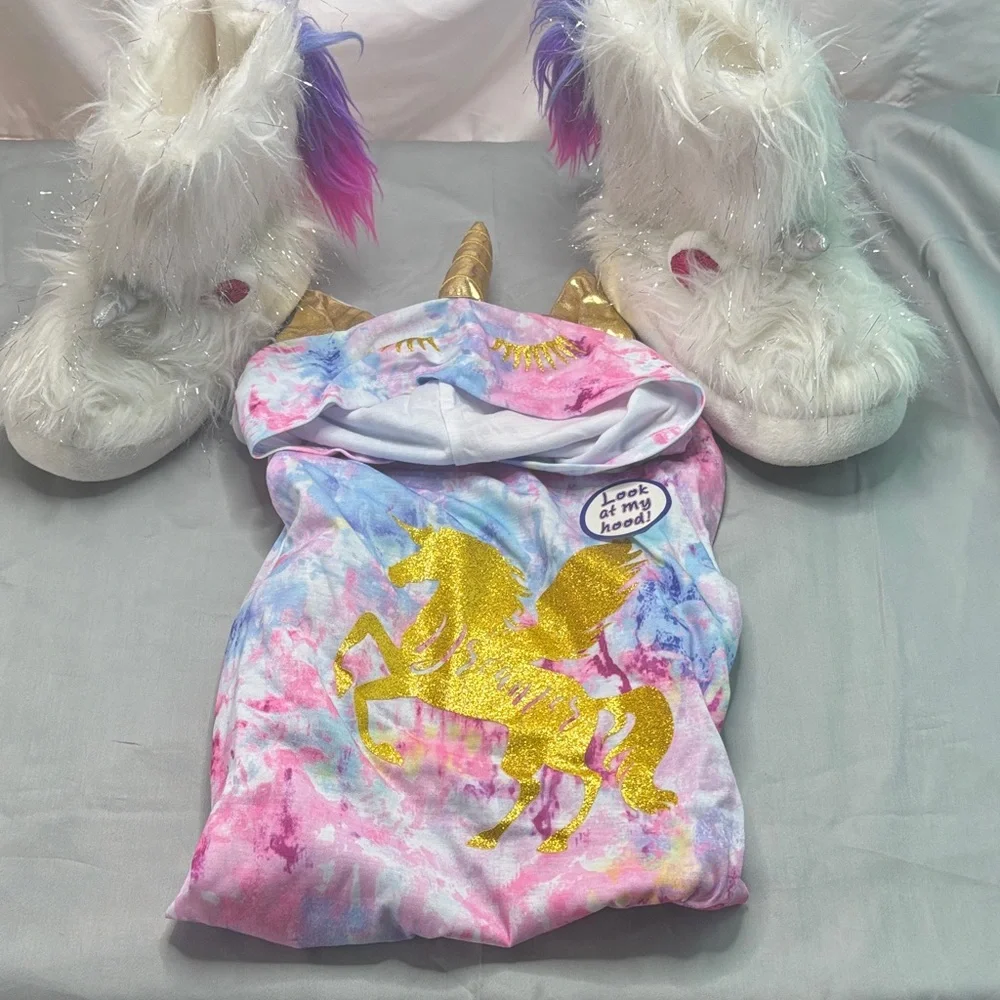 Unicorn Tie-Dye Nightgown with White Fuzzy Unicorn 🦄 Slippers